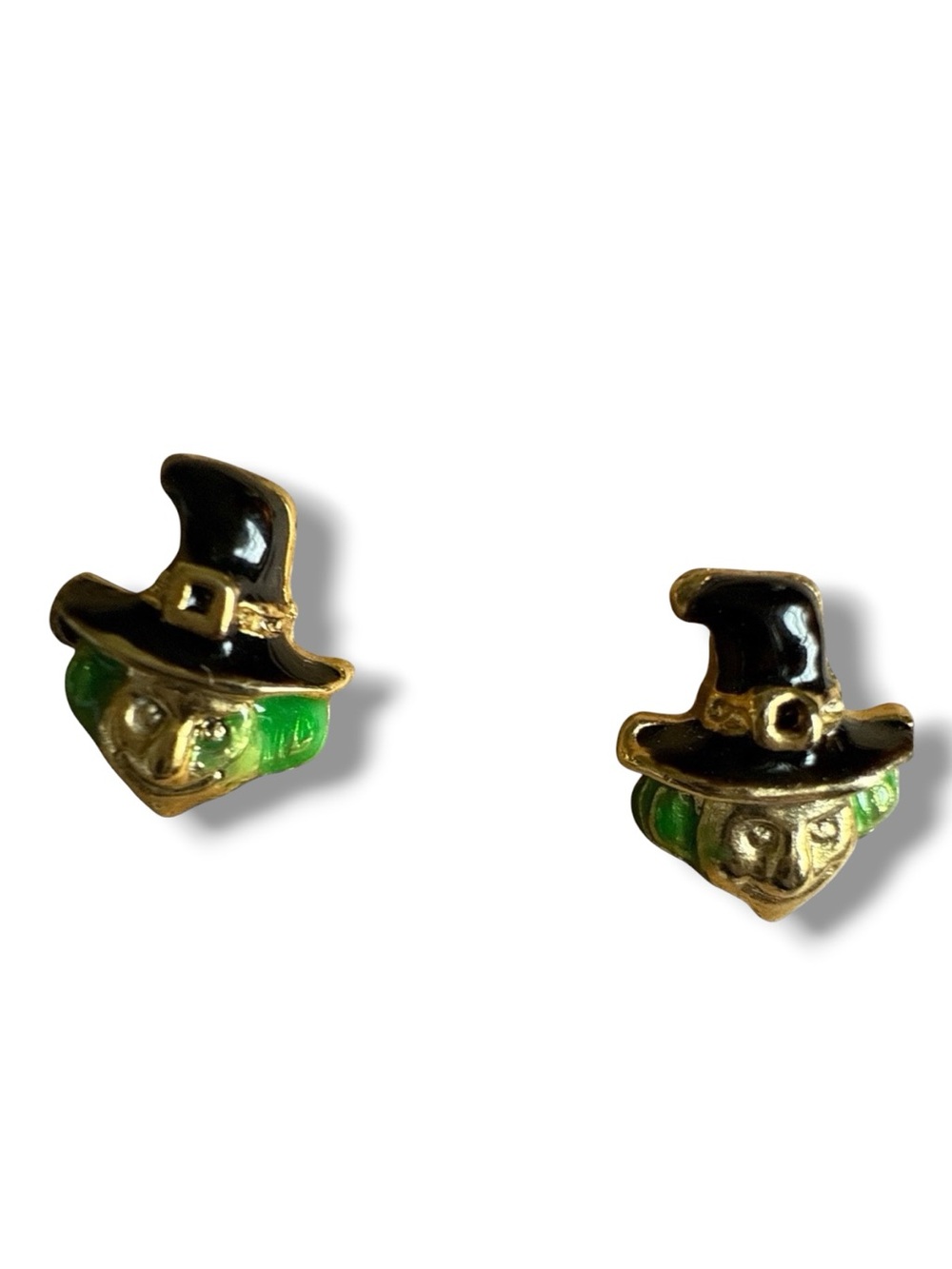 Spooky & Stylish Vintage Witch Stud Earrings